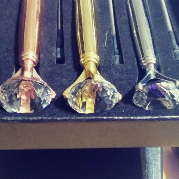 3} REALISTIC- DIAMOND *LOOK* PEN SET. SILVER, GOLD, & ROSE GOLD - Picture 7 of 9